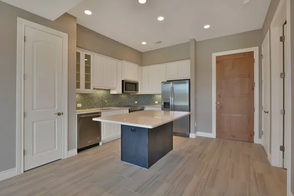 $399,000 | 106 Bella Toscana Avenue, Unit 3208, Lakeway, TX 78734