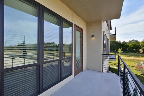 $399,000 | 106 Bella Toscana Avenue, Unit 3208, Lakeway, TX 78734