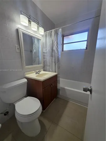 $2,490 | 2832 Southwest 37th Avenue, Unit 2834, Miami, FL 33133