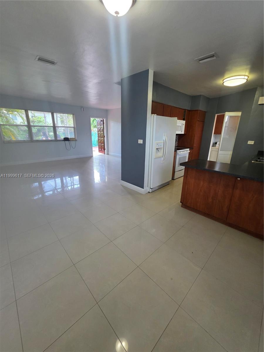 2832 Southwest 37th Avenue, Unit 2834 Miami, FL 33133 - Photo 38 of 50