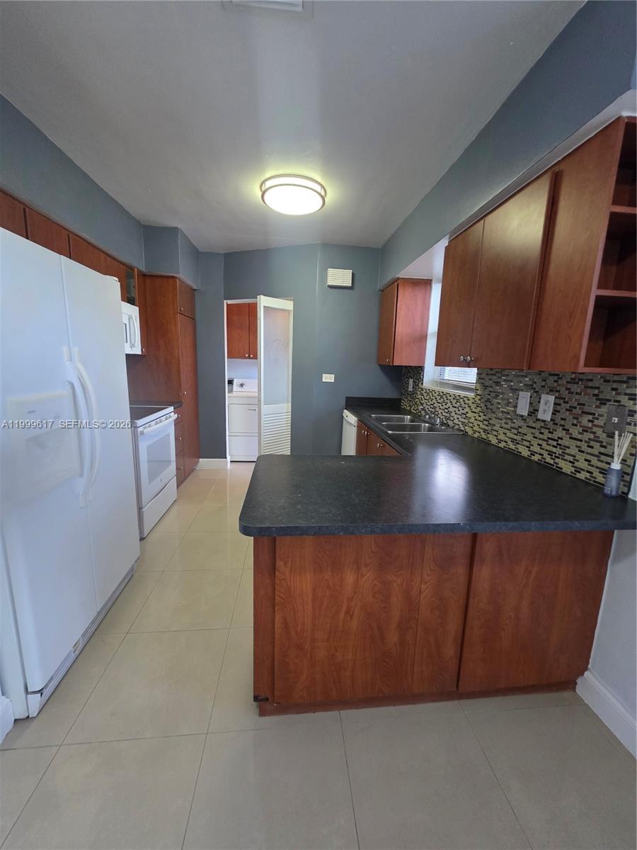 2832 Southwest 37th Avenue, Unit 2834 Miami, FL 33133 - Photo 41 of 50