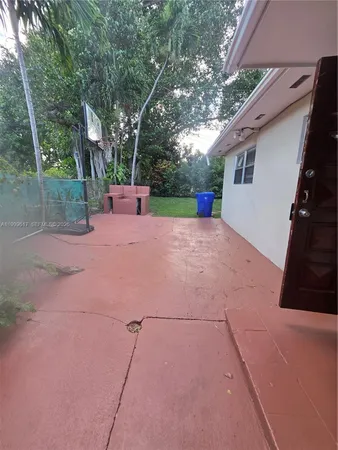 $2,490 | 2832 Southwest 37th Avenue, Unit 2834, Miami, FL 33133