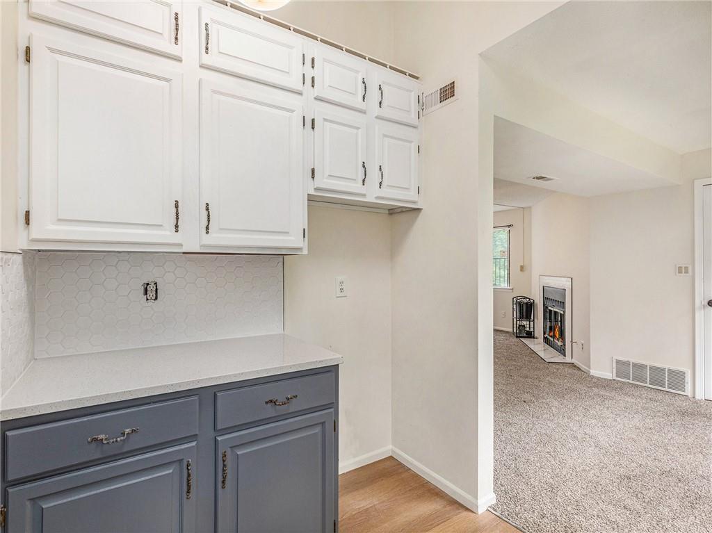 8153 Holmes Road, Unit 203 Kansas City, MO 64131 - Photo 9 of 17