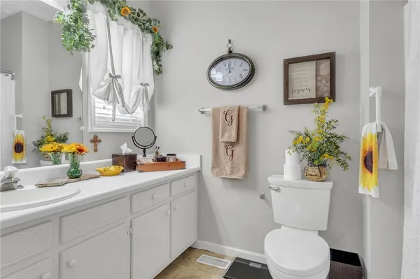 $225,000 | 208 River Oaks Circle, Piedmont, SC 29673