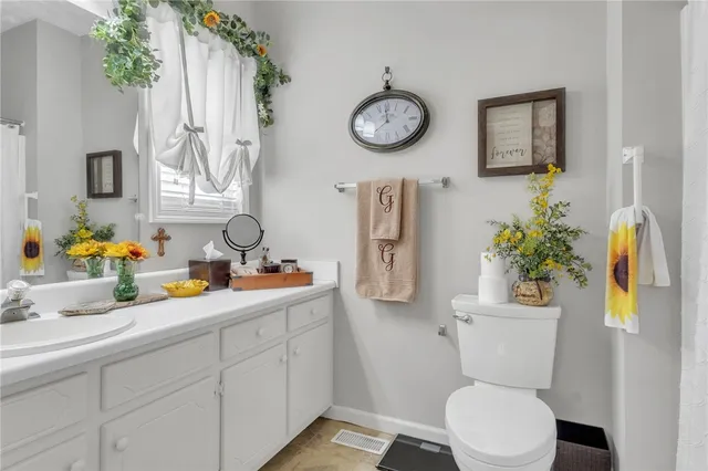 $239,900 | 208 River Oaks Circle, Piedmont, SC 29673