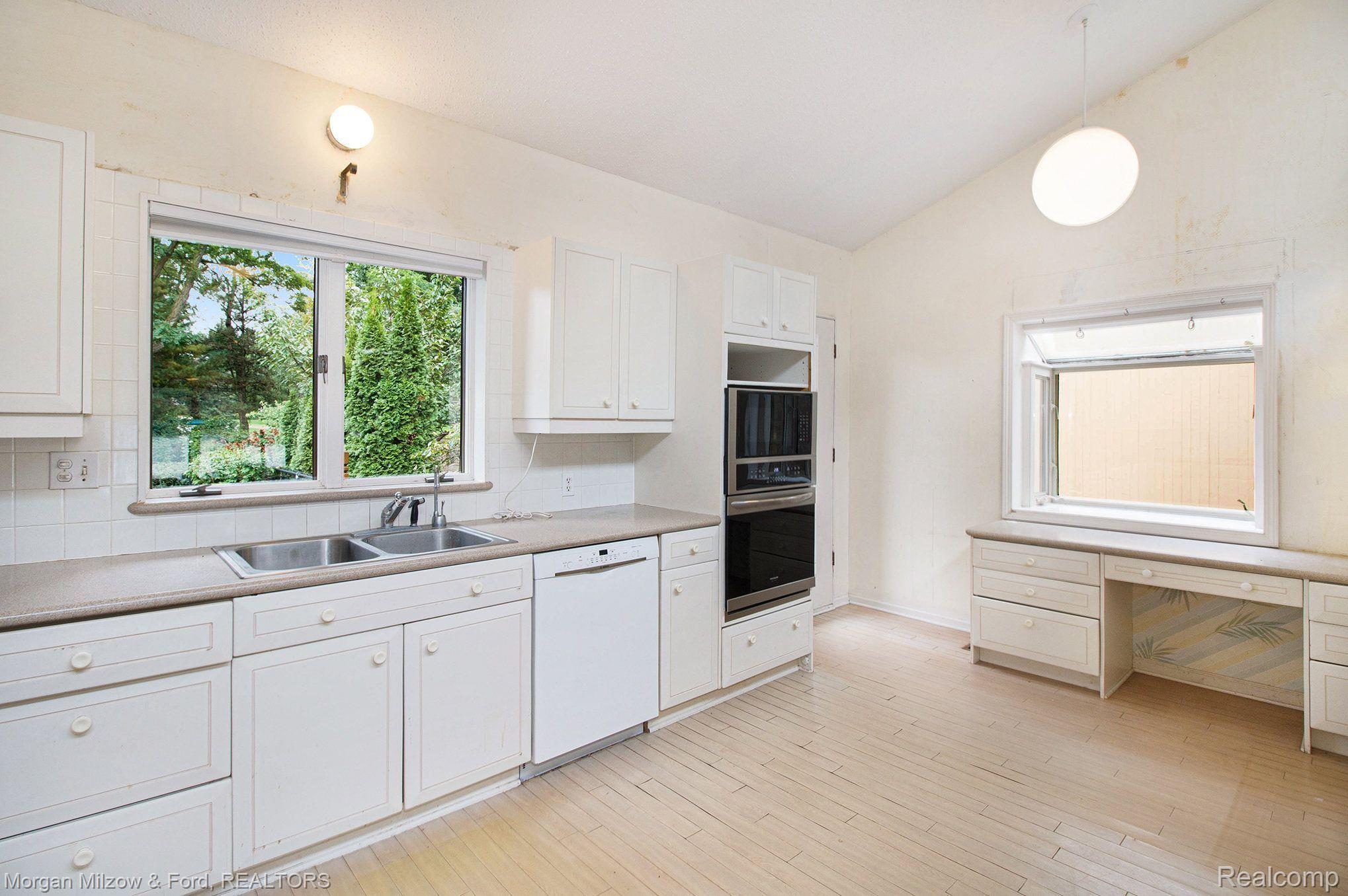3815 Clintonville Road Waterford, MI 48329 - Photo 11 of 29 Gallery Image 11
