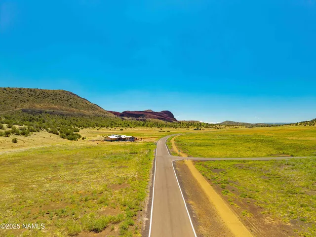 $2,830,785 | 6502 Meadows Lane, Flagstaff, AZ 86004