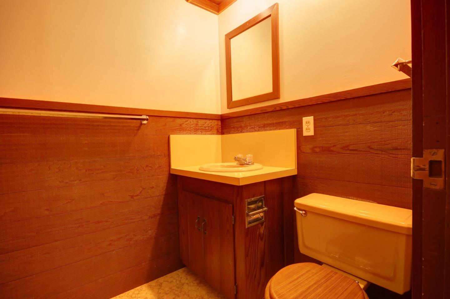 410 Bardin Road Salinas, CA 93905 - Photo 22 of 40 a view of bathroom