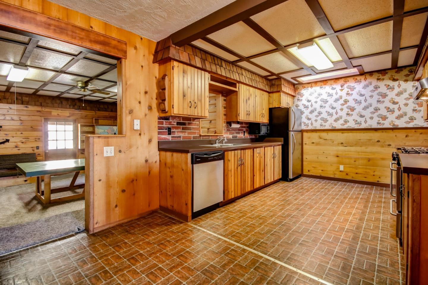410 Bardin Road Salinas, CA 93905 - Photo 35 of 40 a view of a storage & utility room