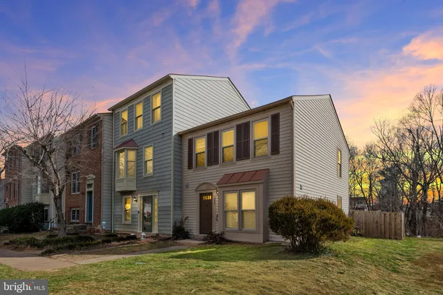 $409,900 | 7401 Emerald Drive, Manassas, VA 20109