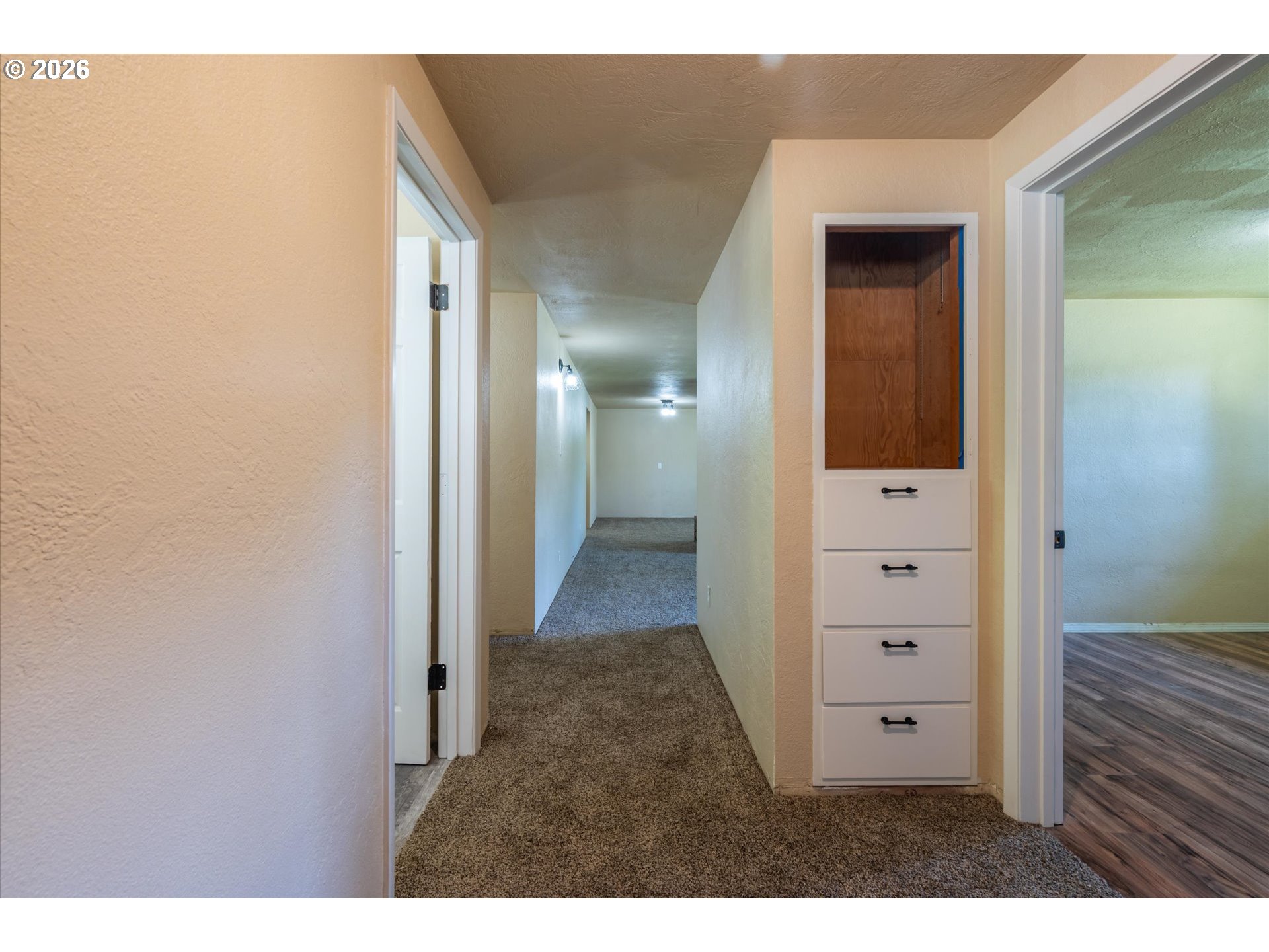 93845 Upper Loop Lane Coos Bay, OR 97420 - Photo 39 of 48 Hallway