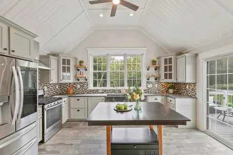 $775,000 | 333 Main Street, Plaistow, NH 03865