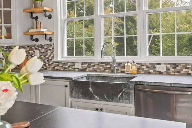 $775,000 | 333 Main Street, Plaistow, NH 03865