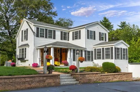 $775,000 | 333 Main Street, Plaistow, NH 03865