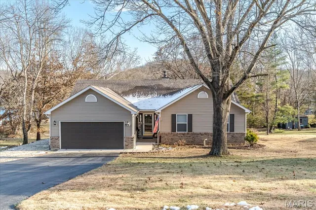 $445,000 | 1821 Deer Run Trail, Pacific, MO 63069