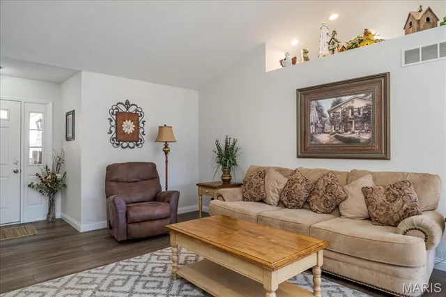 $445,000 | 1821 Deer Run Trail, Pacific, MO 63069