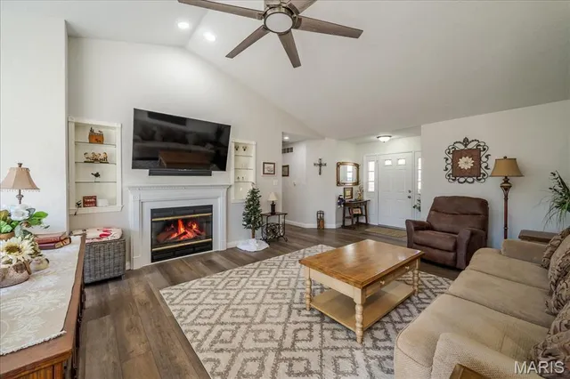 $445,000 | 1821 Deer Run Trail, Pacific, MO 63069