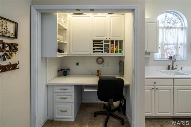 $445,000 | 1821 Deer Run Trail, Pacific, MO 63069