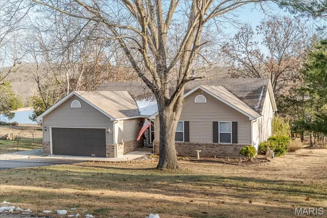 $445,000 | 1821 Deer Run Trail, Pacific, MO 63069