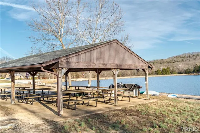 $445,000 | 1821 Deer Run Trail, Pacific, MO 63069