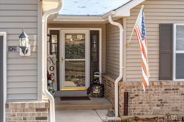 $445,000 | 1821 Deer Run Trail, Pacific, MO 63069