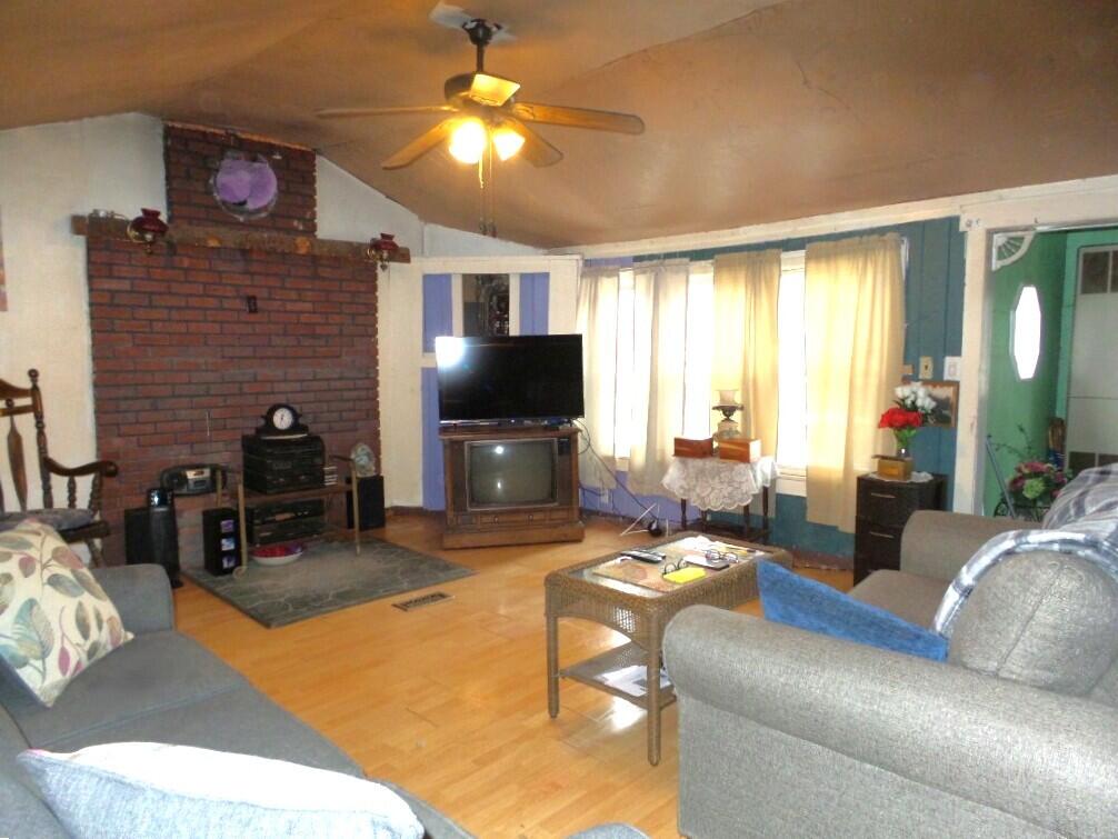 203 Bigelow Hill Road Norridgewock, ME 04957 - Photo 9 of 15 Livingroom