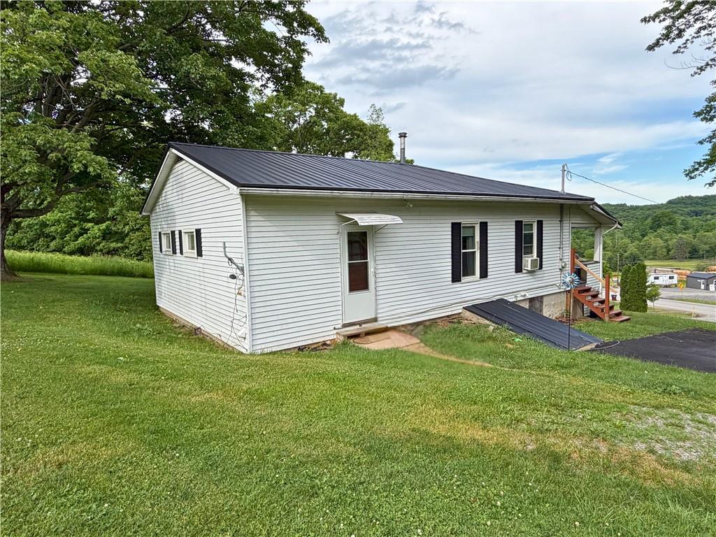 2141 Clintonville Road Harrisville, PA 16038 - Photo 3 of 6