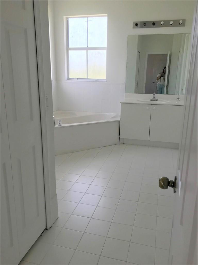 16668 Southwest 54th Street Miami, FL 33185 - Photo 8 of 13 Photo 8