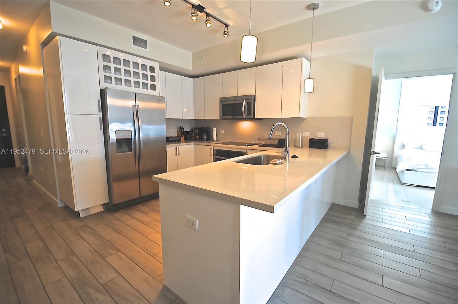 999 Southwest 1st Avenue, Unit 2802 Miami, FL 33130 - Photo 4 of 27