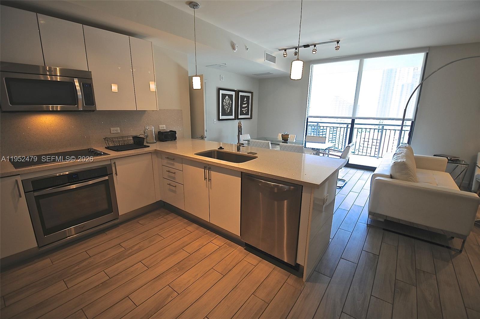 999 Southwest 1st Avenue, Unit 2802 Miami, FL 33130 - Photo 5 of 27