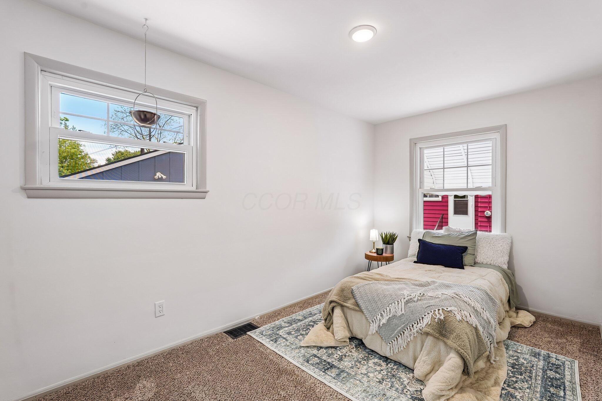 1087 Acton Road Columbus, OH 43224 - Photo 12 of 31 Gallery Image 12