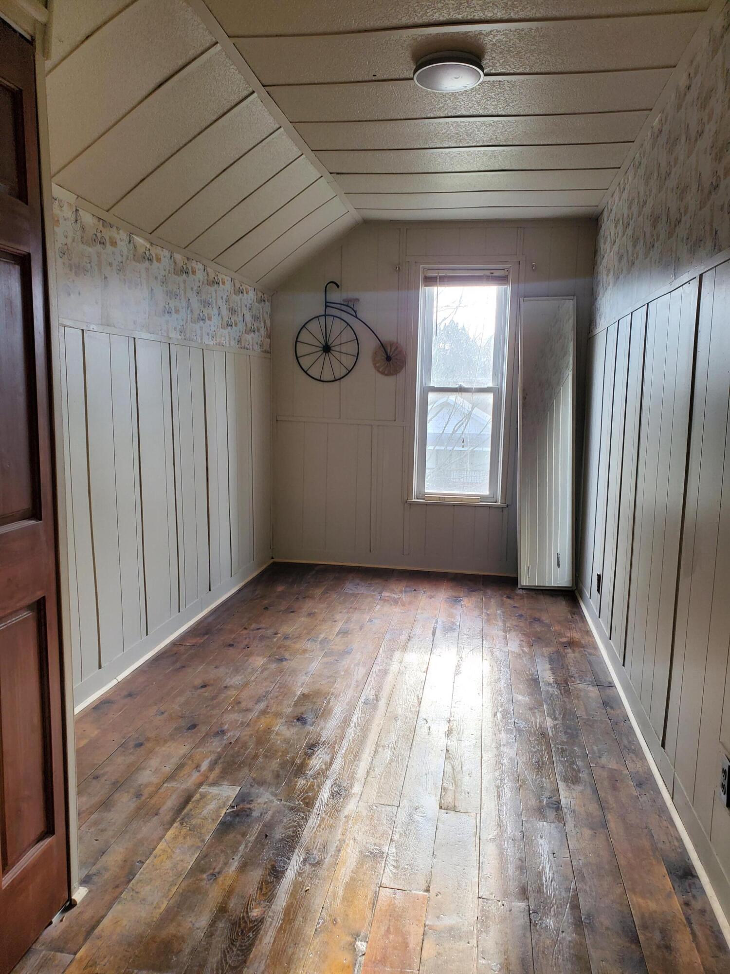 761 South Roth Street Reed City, MI 49677 - Photo 18 of 58 20250423_082749