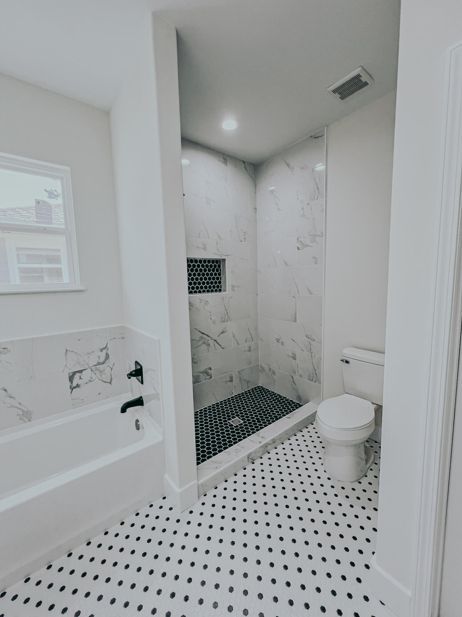 192 Caswell Branch Road Freeport, FL 32439 - Photo 13 of 21 tub:bath
