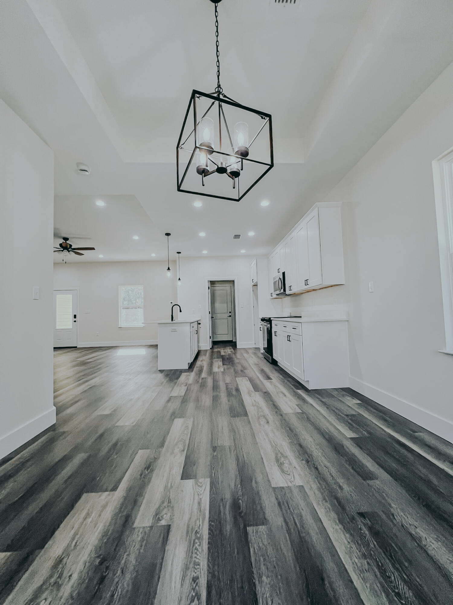 192 Caswell Branch Road Freeport, FL 32439 - Photo 6 of 21 dining:kitchen