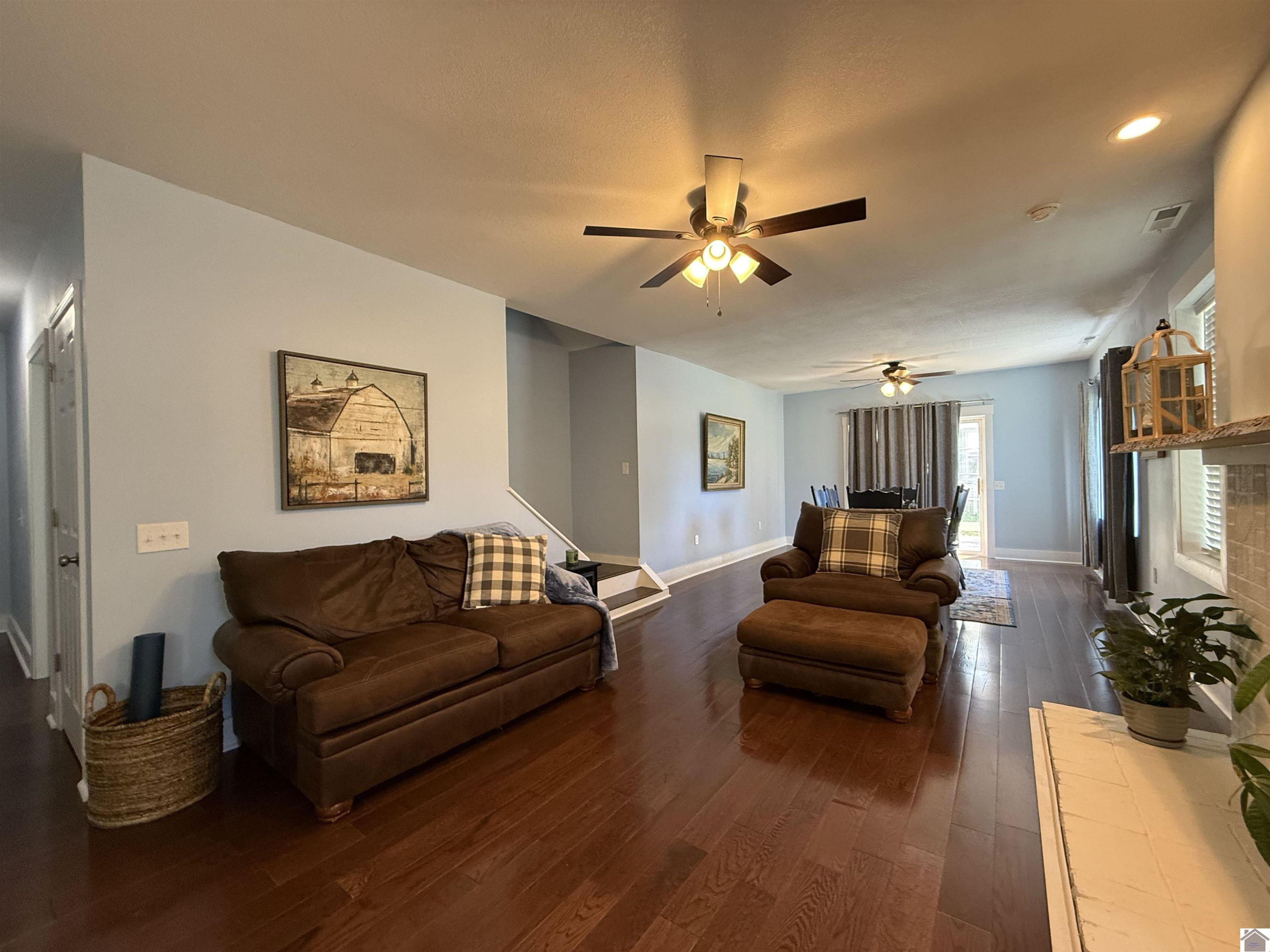 307 3rd Street Hazel, KY 42049 - Photo 5 of 44 Spacious Living Room