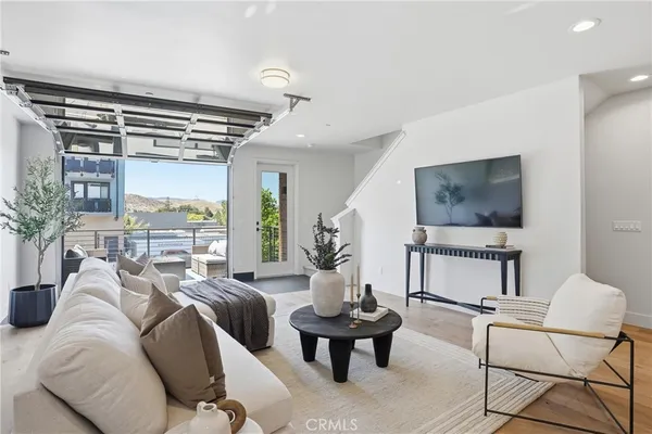 $949,000 | 2460 Victoria, Unit 104, San Luis Obispo, CA 93401