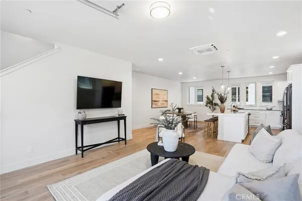 $949,000 | 2460 Victoria, Unit 104, San Luis Obispo, CA 93401