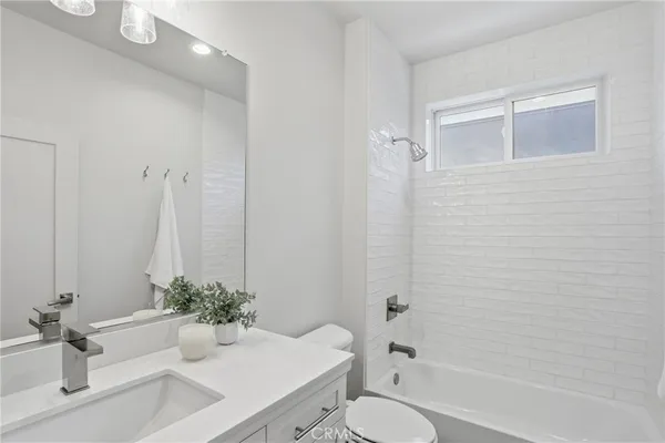 $949,000 | 2460 Victoria, Unit 104, San Luis Obispo, CA 93401