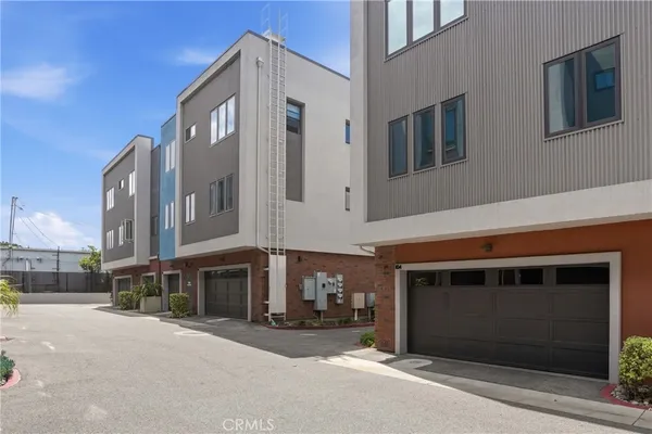 $949,000 | 2460 Victoria, Unit 104, San Luis Obispo, CA 93401
