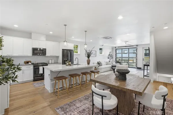 $949,000 | 2460 Victoria, Unit 104, San Luis Obispo, CA 93401