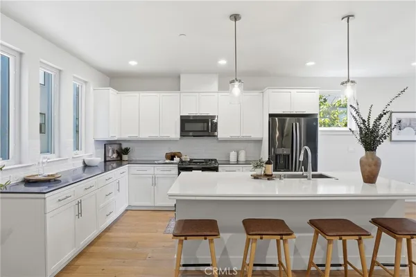 $949,000 | 2460 Victoria, Unit 104, San Luis Obispo, CA 93401