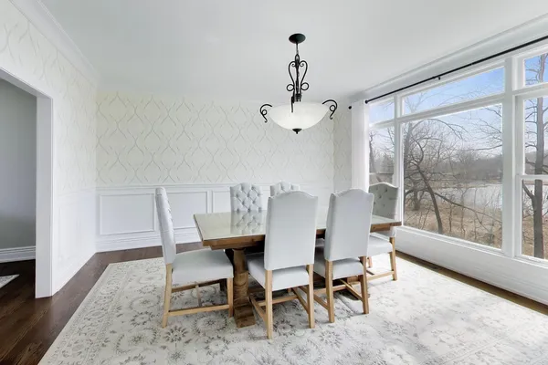 $1,074,900 | 207 Lions Court, Lake Zurich, IL 60047
