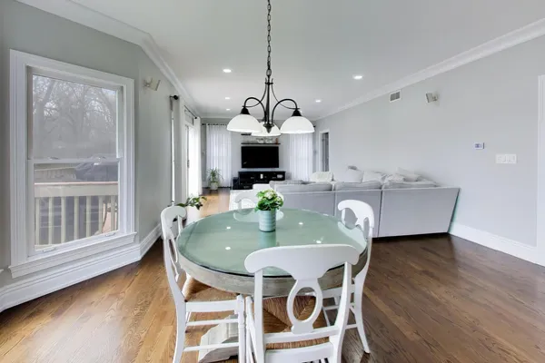 $1,074,900 | 207 Lions Court, Lake Zurich, IL 60047