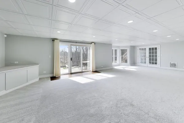 $1,074,900 | 207 Lions Court, Lake Zurich, IL 60047