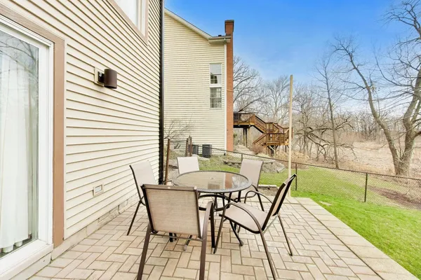 $1,074,900 | 207 Lions Court, Lake Zurich, IL 60047