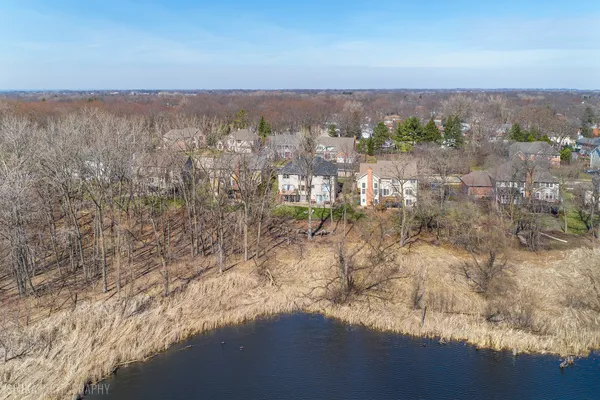 $1,074,900 | 207 Lions Court, Lake Zurich, IL 60047