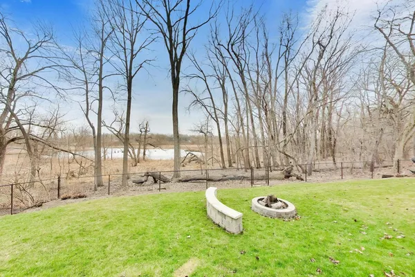 $1,074,900 | 207 Lions Court, Lake Zurich, IL 60047