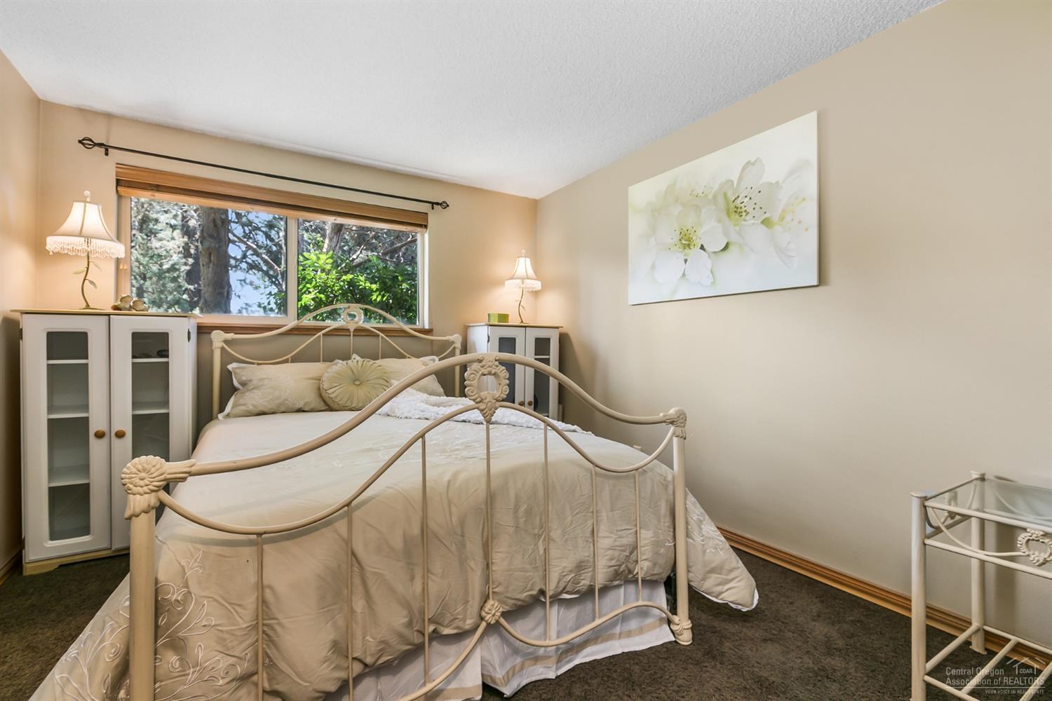 20432 Rae Road Bend, OR 97702 - Photo 12 of 21 Additional Photo