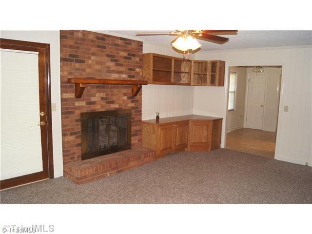 4869 East Nc 704 Sandy Ridge Sandy Ridge, NC 27046 - Photo 5 of 16 Living Room.