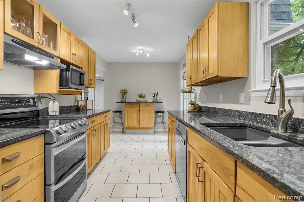 1380 Parker Road Holly, MI 48442 - Photo 20 of 67 Gallery Image 20